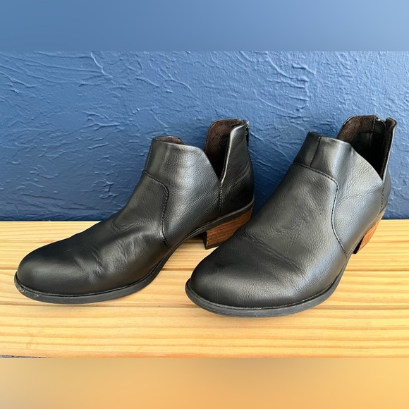 b.o.c. Women's Size 7M, Lucy Boot Black - Picture 2 of 13